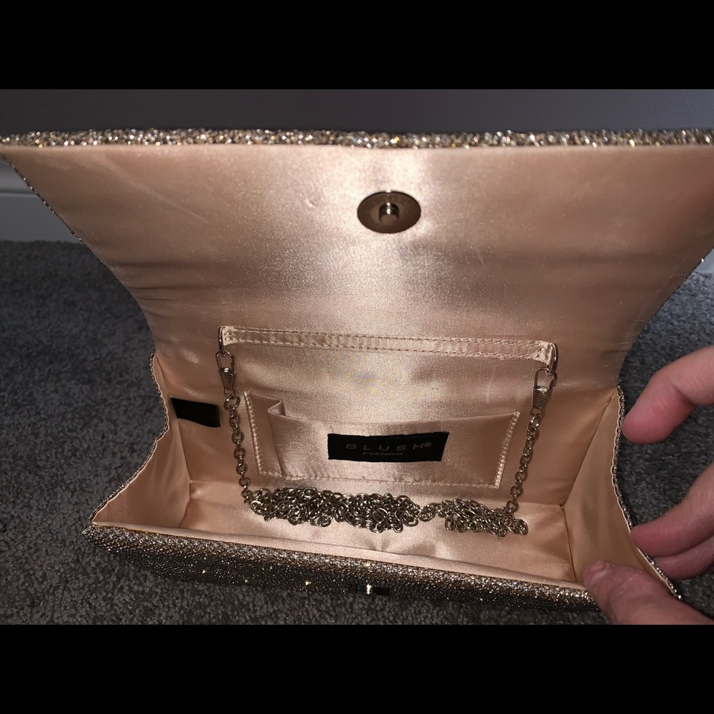 Purse - Picture 3 of 4